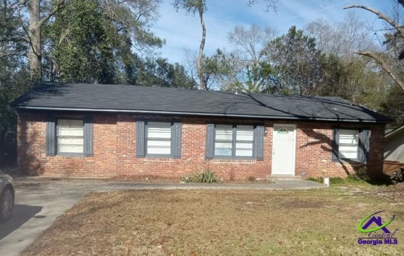 220 Francis Street, Warner Robins, GA 31093 Main Photo