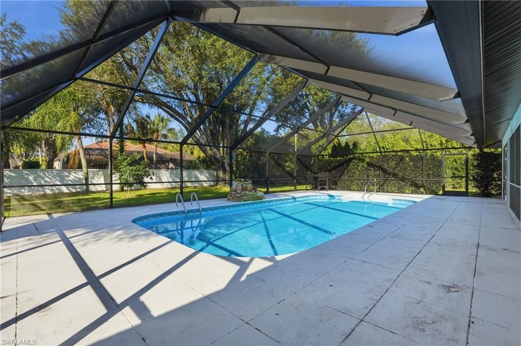 7395 Stonegate Dr, Naples, FL 34109 Photo