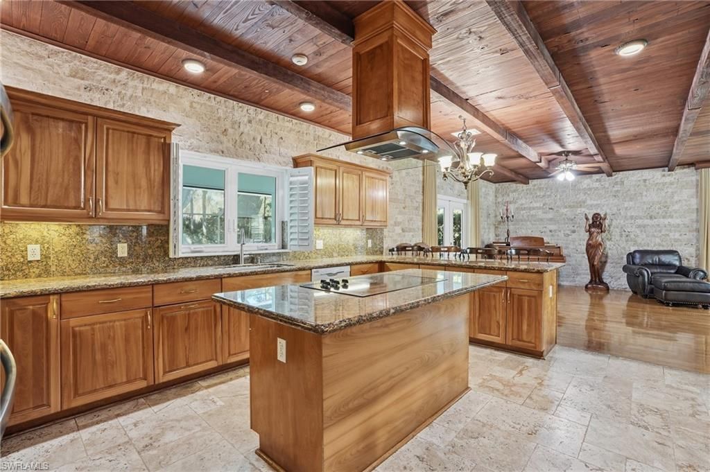 7395 Stonegate Dr, Naples, FL 34109 Photo
