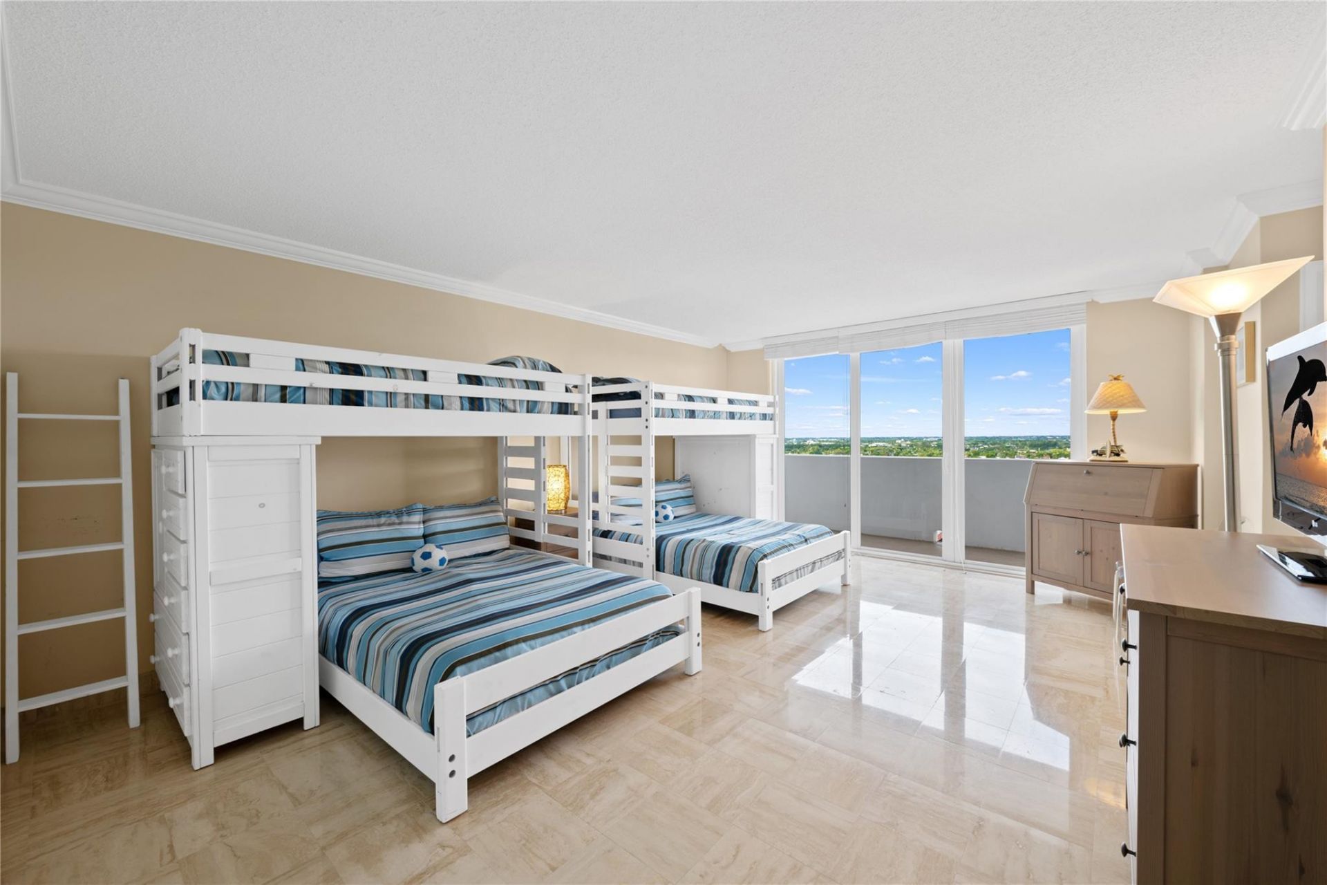4300 N Ocean Boulevard, Unit 15E, Fort Lauderdale, FL 33308 Photo