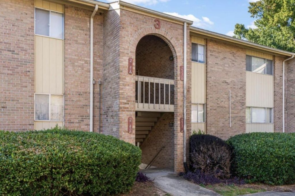 2336 Northview Drive Photo 1