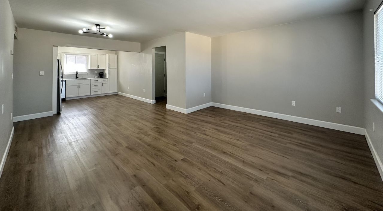 2336 Northview Drive Photo 4