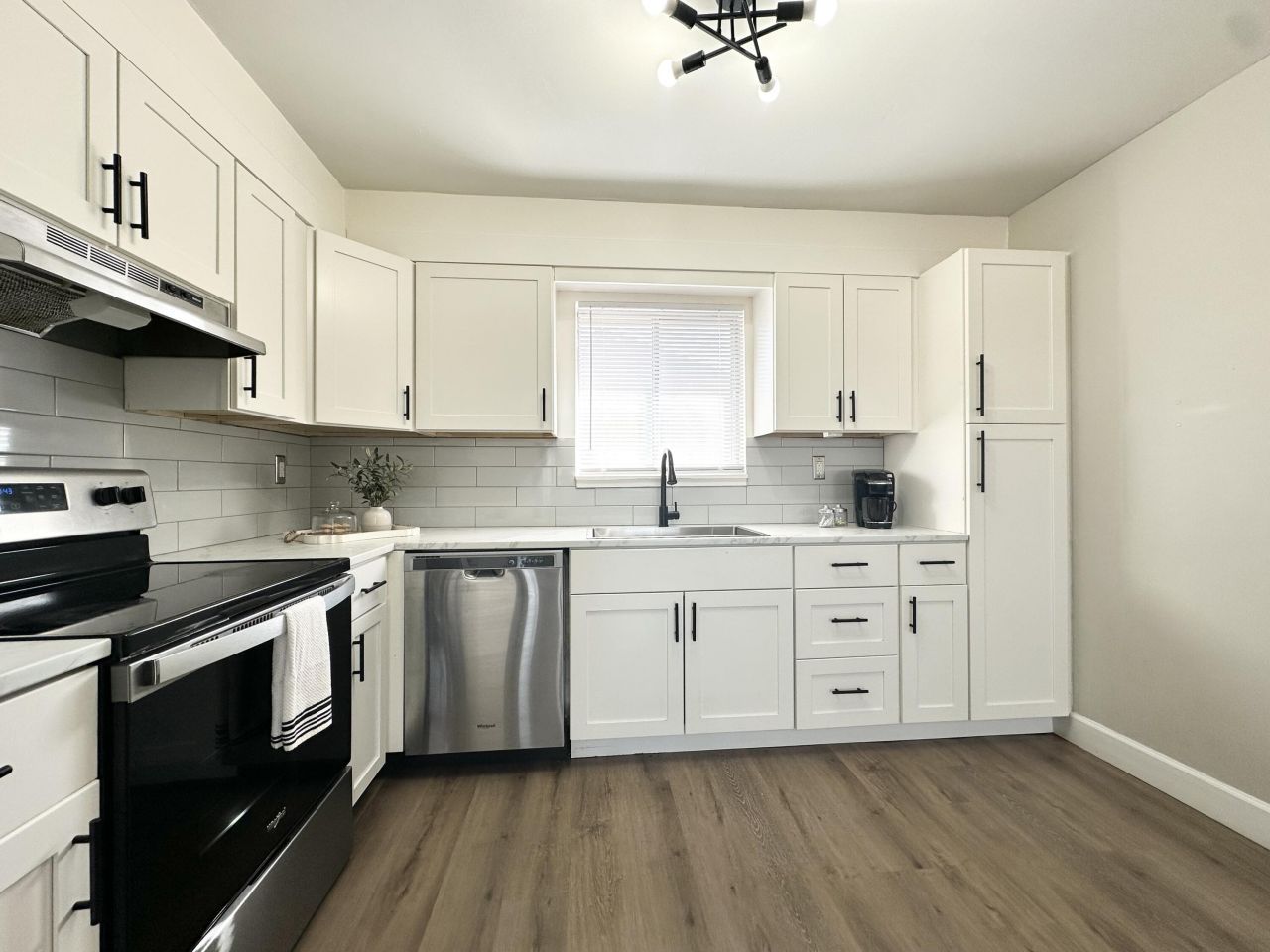 2336 Northview Drive Photo 5