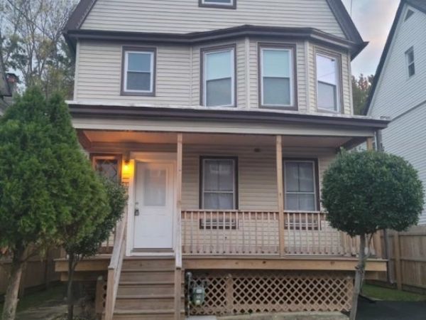 133 W 3rd Ave, Roselle, NJ 07203