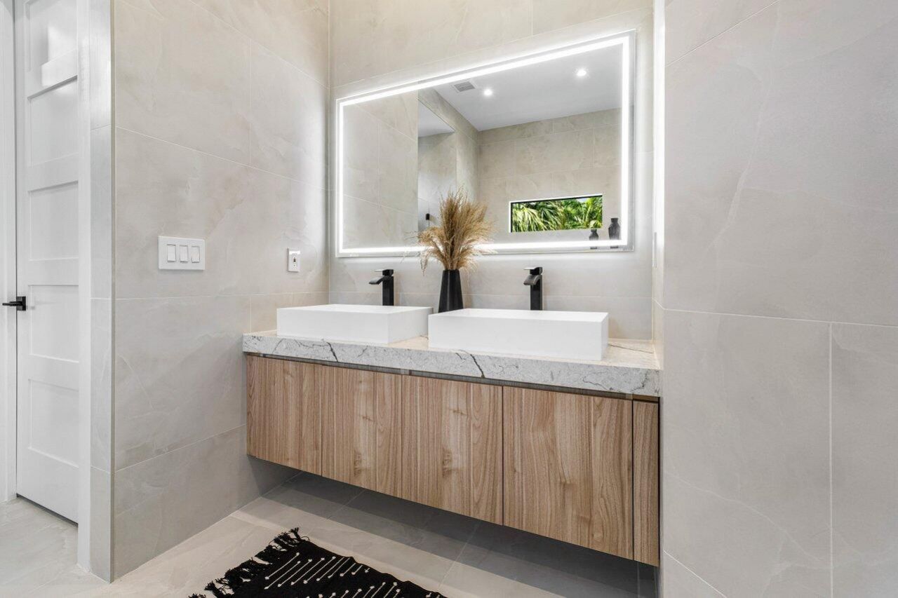 221 Milestone Way, West Palm Beach, FL 33415 Photo