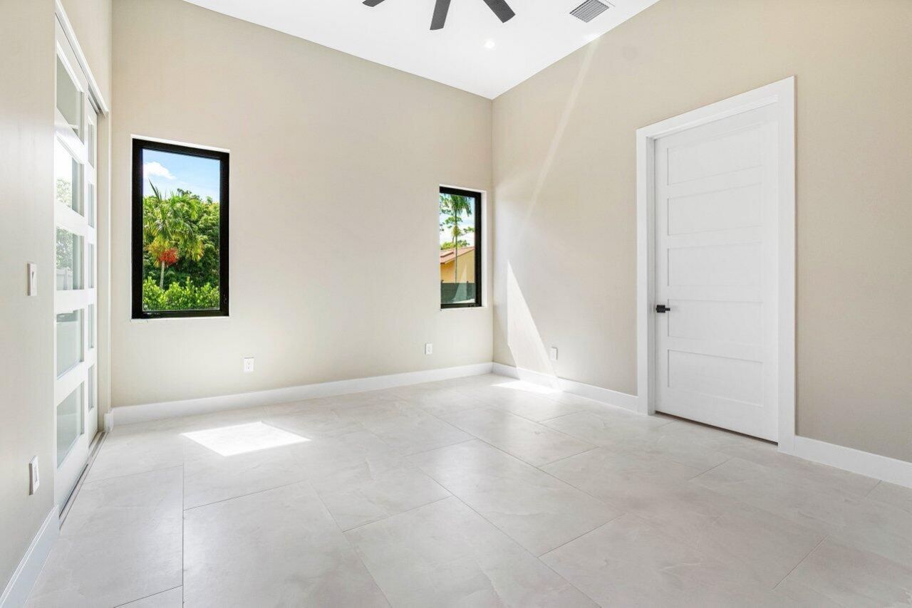 221 Milestone Way, West Palm Beach, FL 33415 Photo