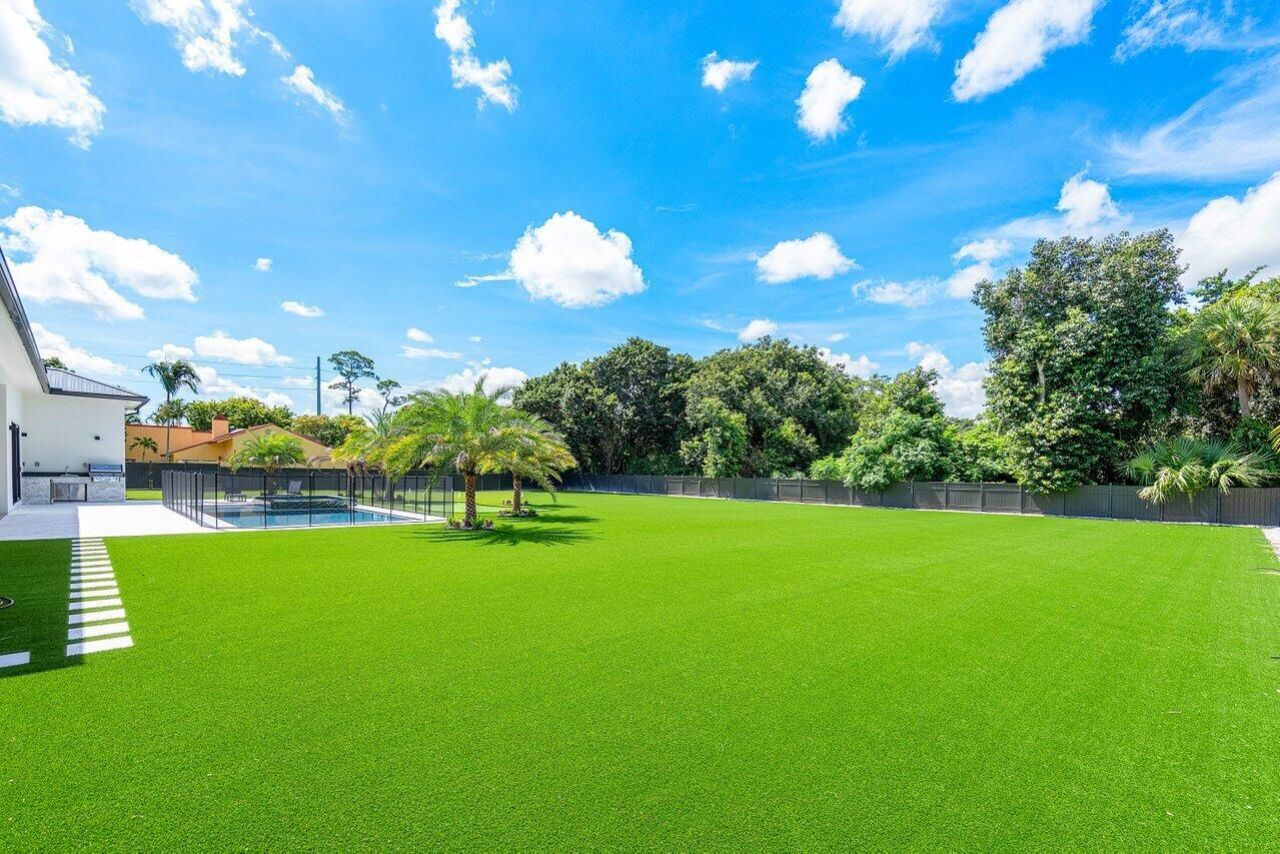 221 Milestone Way, West Palm Beach, FL 33415 Photo