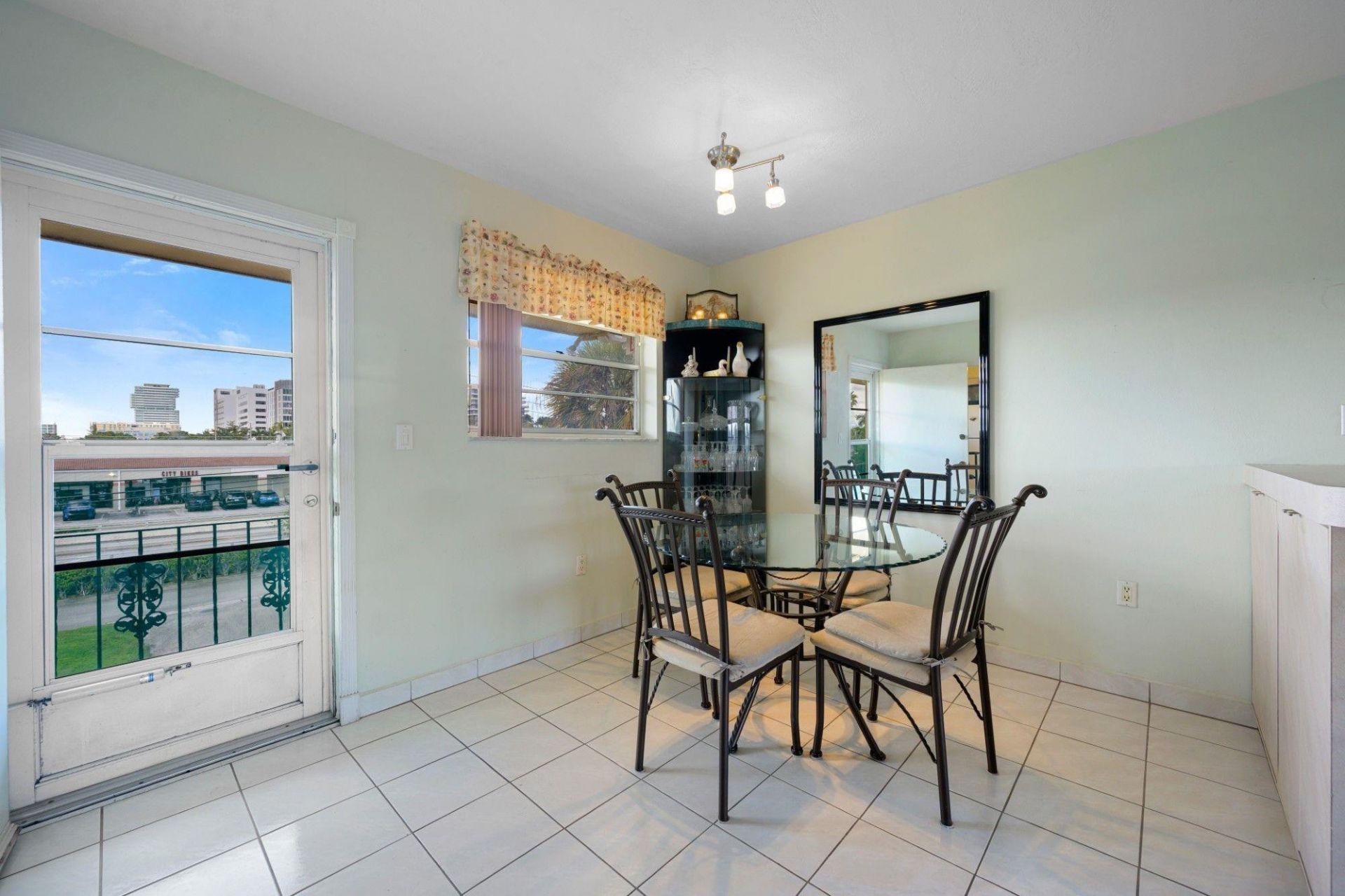 2880 NE 203rd Street, Unit 36B, Aventura, FL 33180 Photo