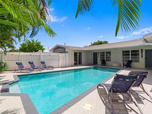 1518-1520 NE 51st St, Fort Lauderdale, FL 33334