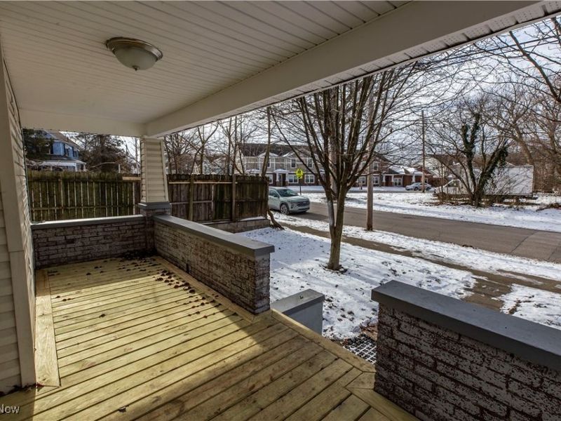 817 Raymond Street, Akron, OH 44307 Photo 4