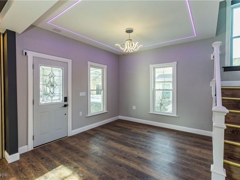 817 Raymond Street, Akron, OH 44307 Photo 6