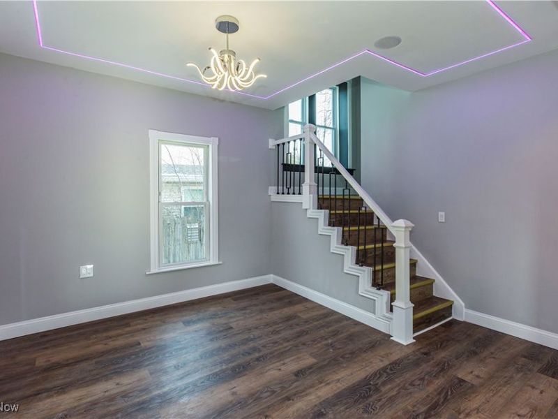 817 Raymond Street, Akron, OH 44307 Photo 9