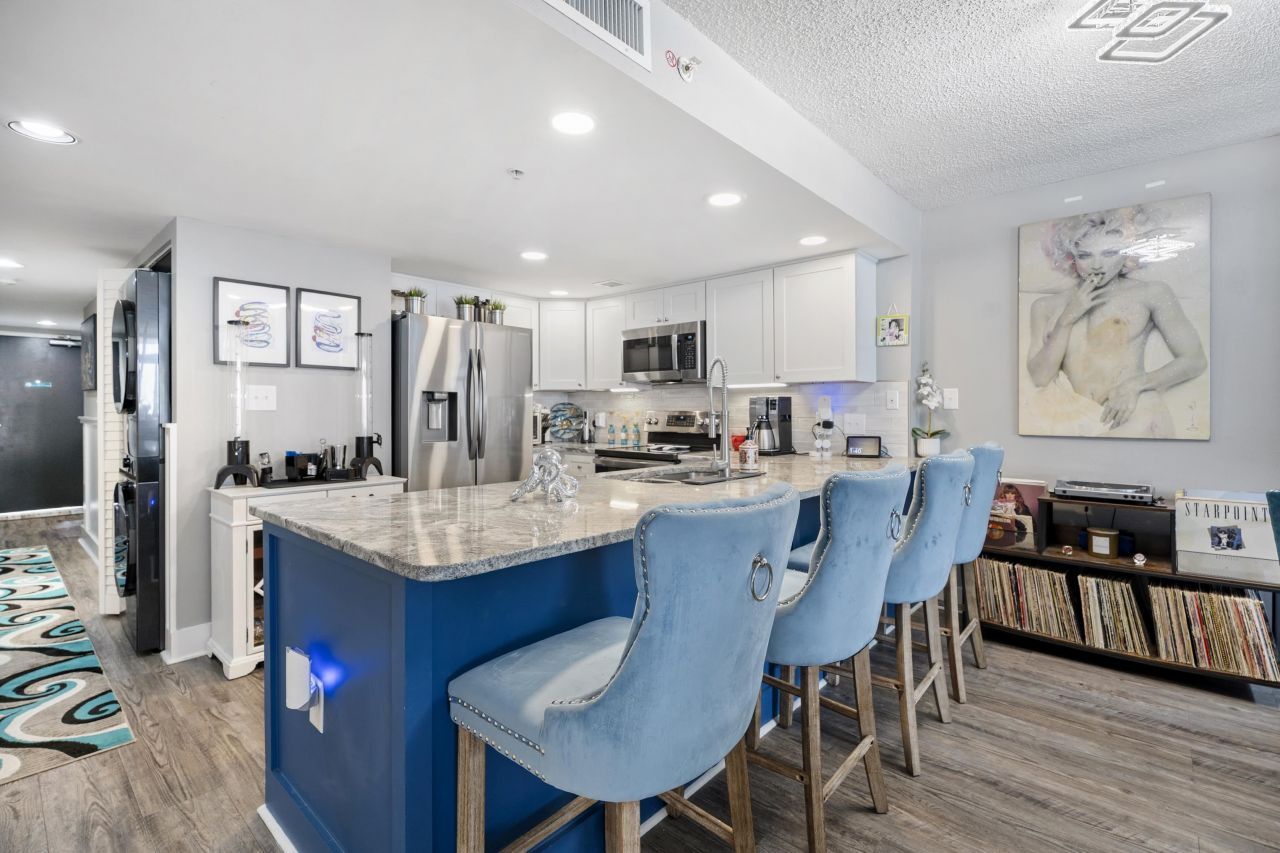 205 74th Ave. N Photo 6