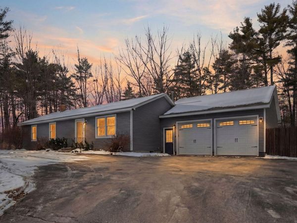 15 Monroe Drive, Naples, ME 04055