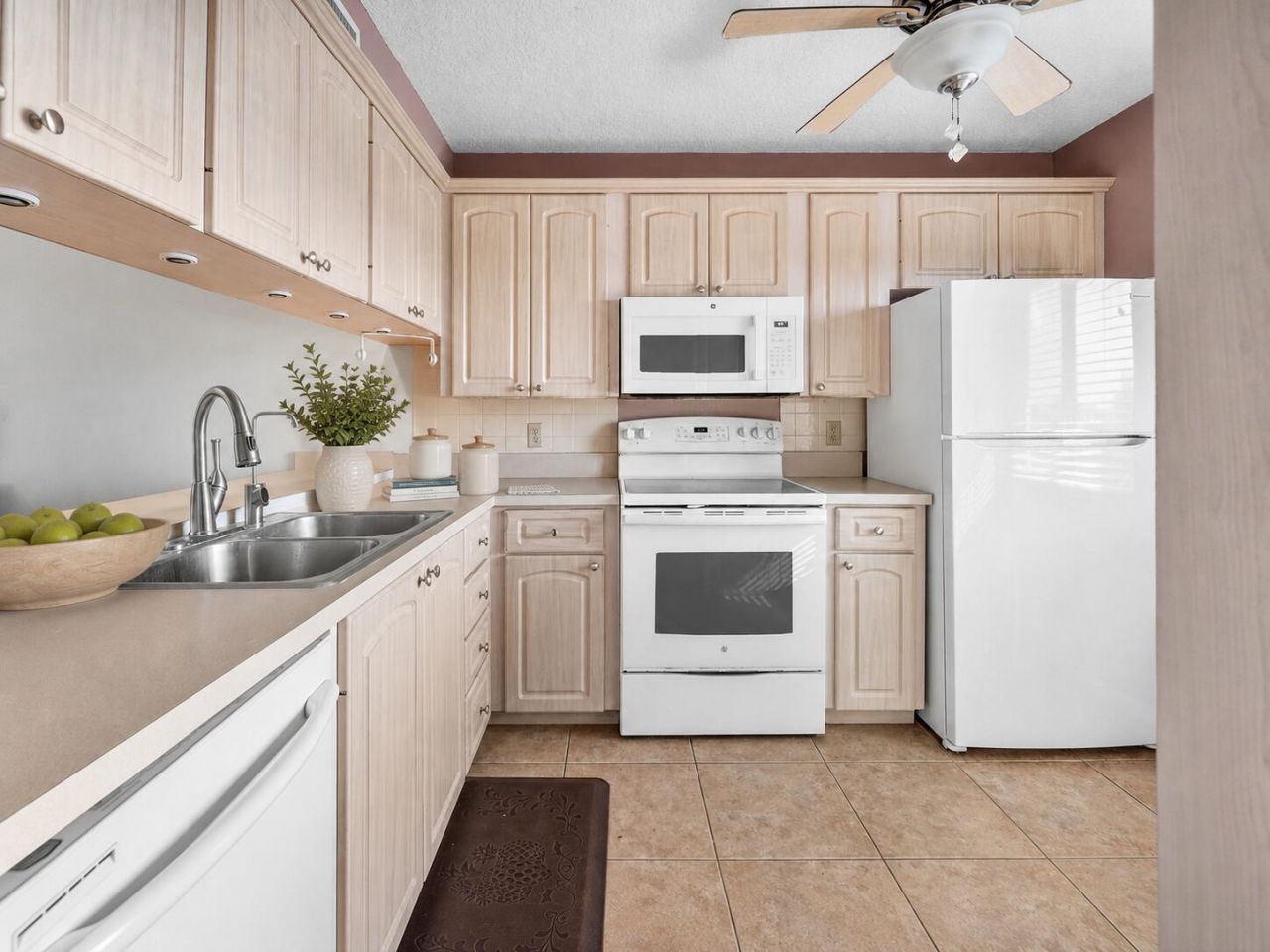 901 Seafarer Circle, Unit 403, Jupiter, FL 33477 Photo