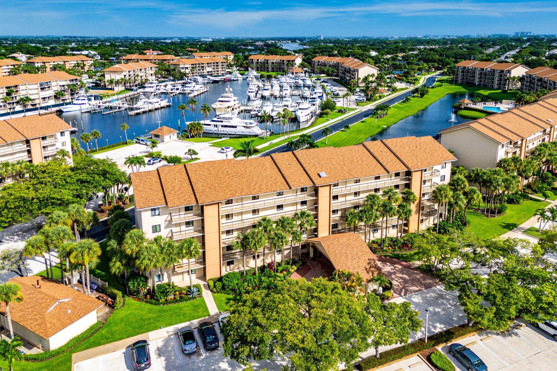 901 Seafarer Circle, Unit 403, Jupiter, FL 33477 Photo