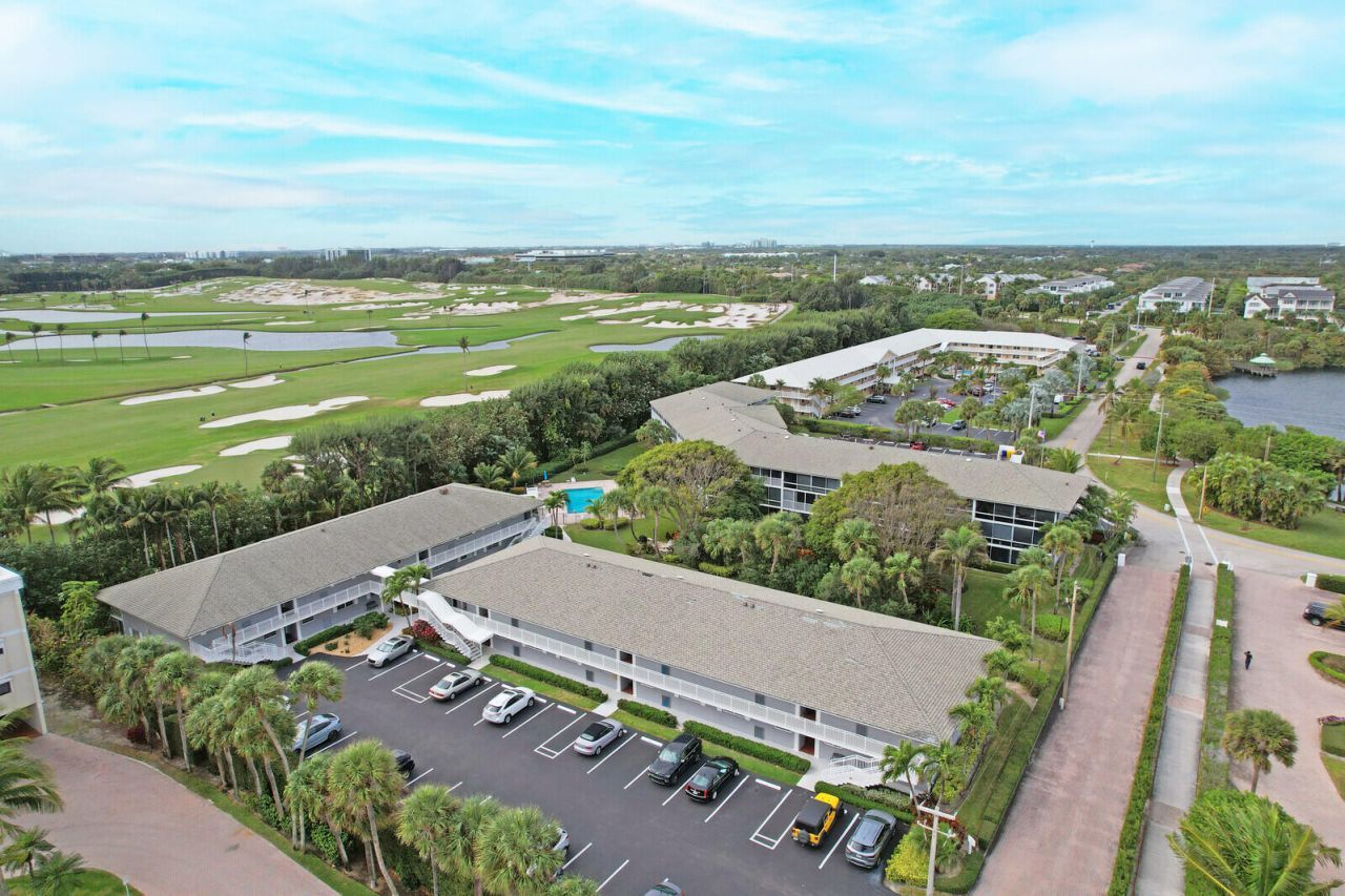 901 Seafarer Circle, Unit 403, Jupiter, FL 33477 Photo