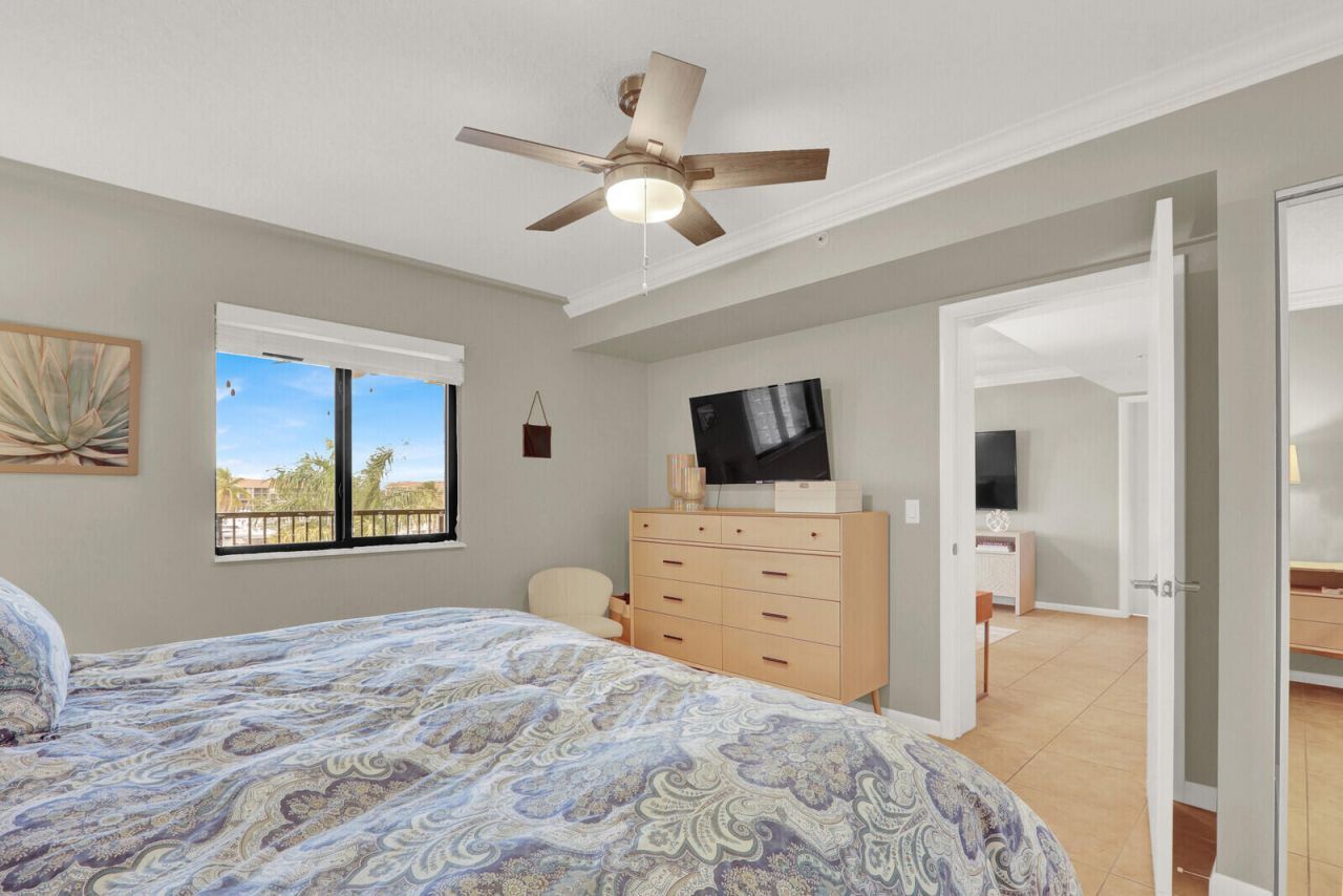 901 Seafarer Circle, Unit 403, Jupiter, FL 33477 Photo