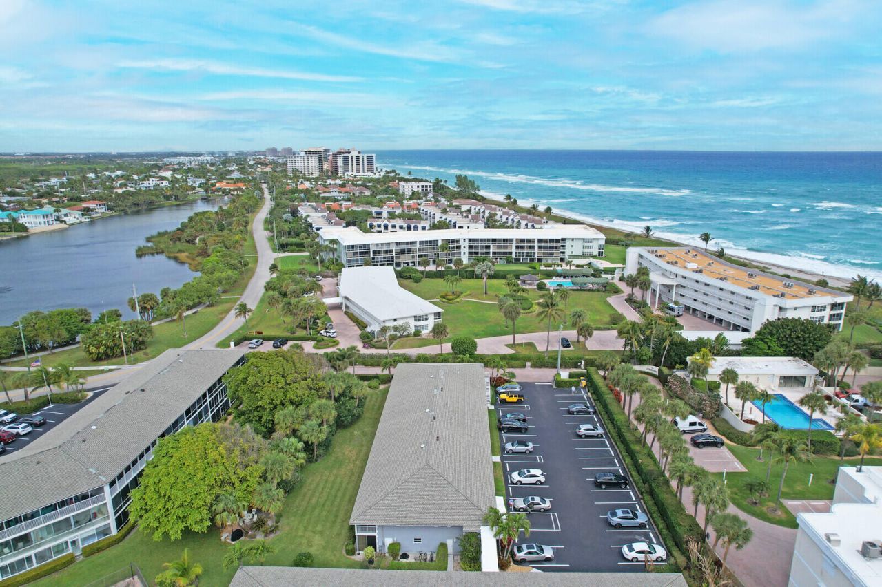 901 Seafarer Circle, Unit 403, Jupiter, FL 33477 Photo