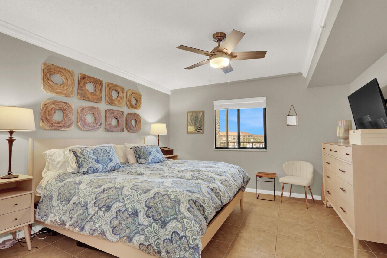 901 Seafarer Circle, Unit 403, Jupiter, FL 33477 Photo