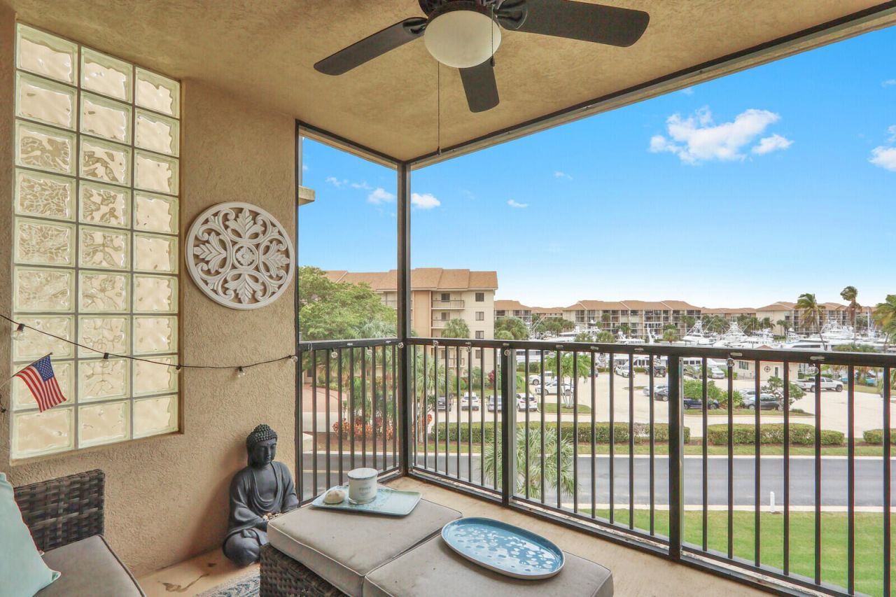 901 Seafarer Circle, Unit 403, Jupiter, FL 33477 Photo