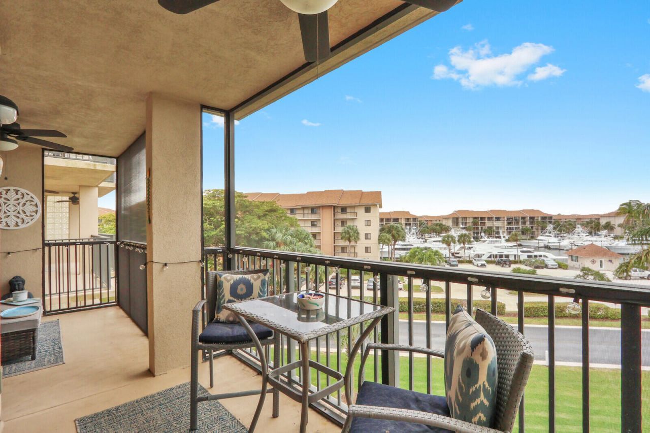 901 Seafarer Circle, Unit 403, Jupiter, FL 33477 Photo