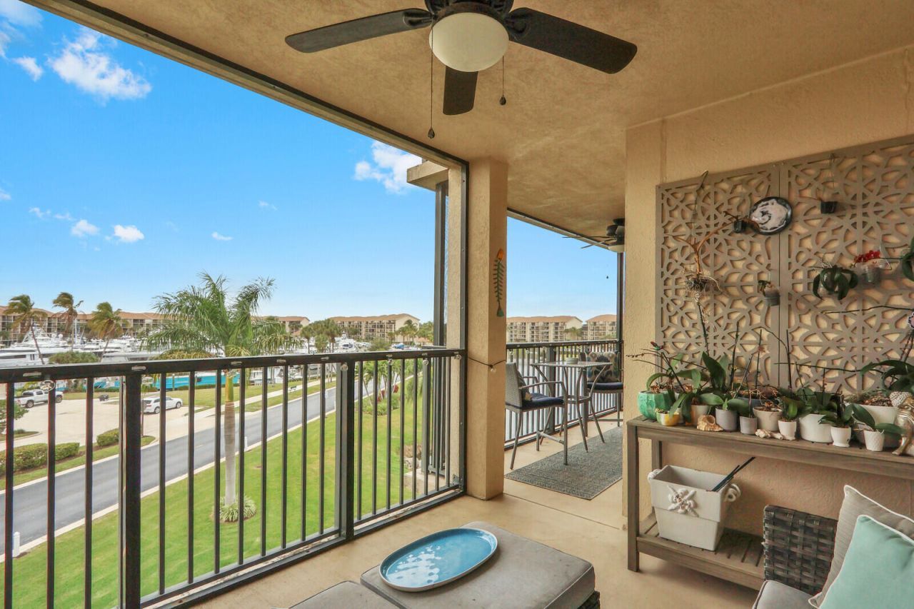 901 Seafarer Circle, Unit 403, Jupiter, FL 33477 Photo