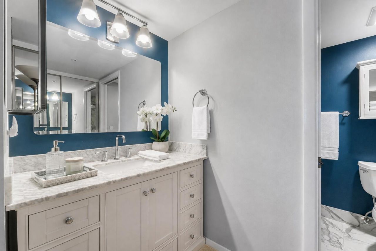 901 Seafarer Circle, Unit 403, Jupiter, FL 33477 Photo
