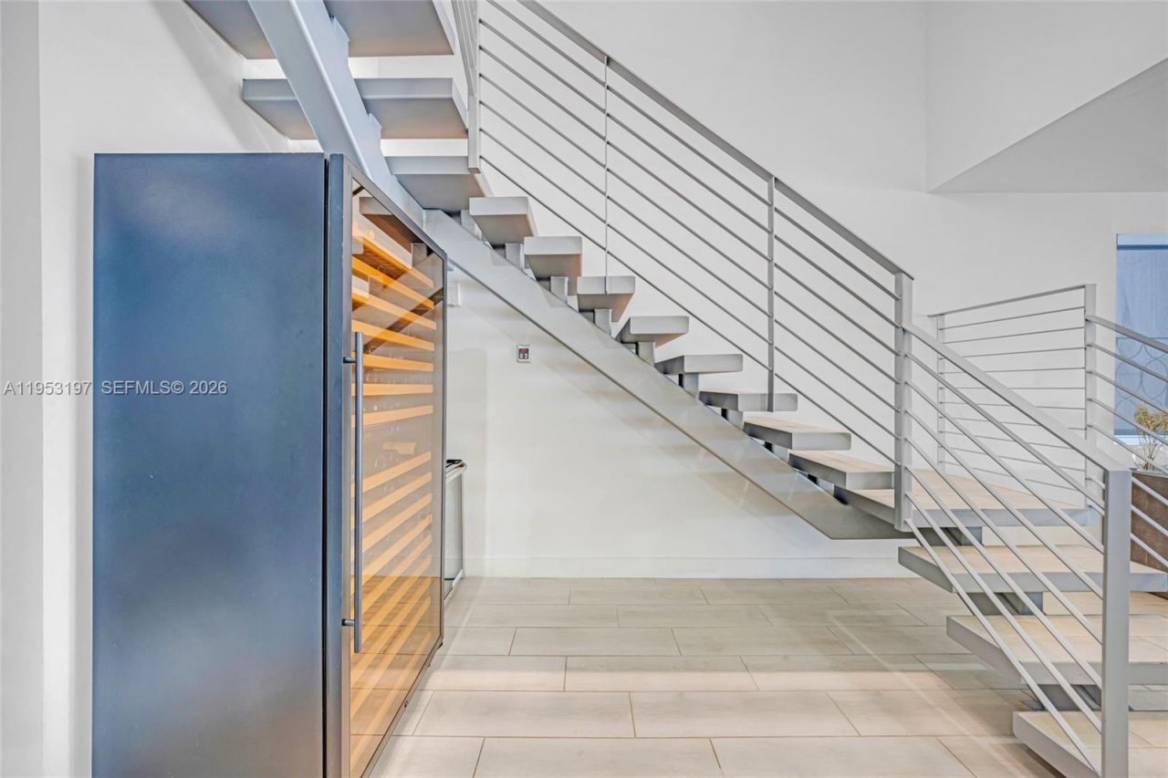 817 NE 17th Way, Fort Lauderdale, FL 33304 Photo