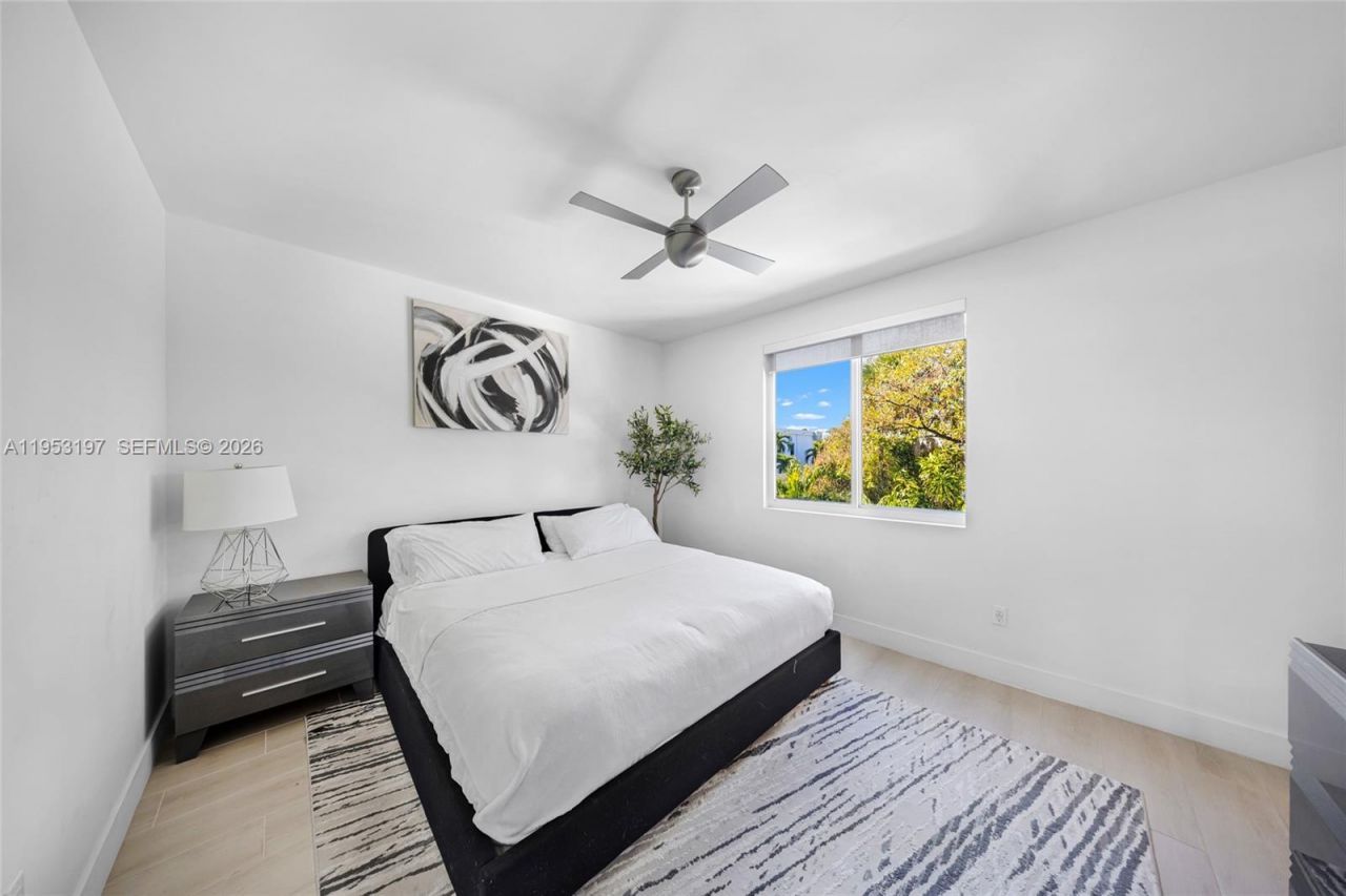 817 NE 17th Way, Fort Lauderdale, FL 33304 Photo