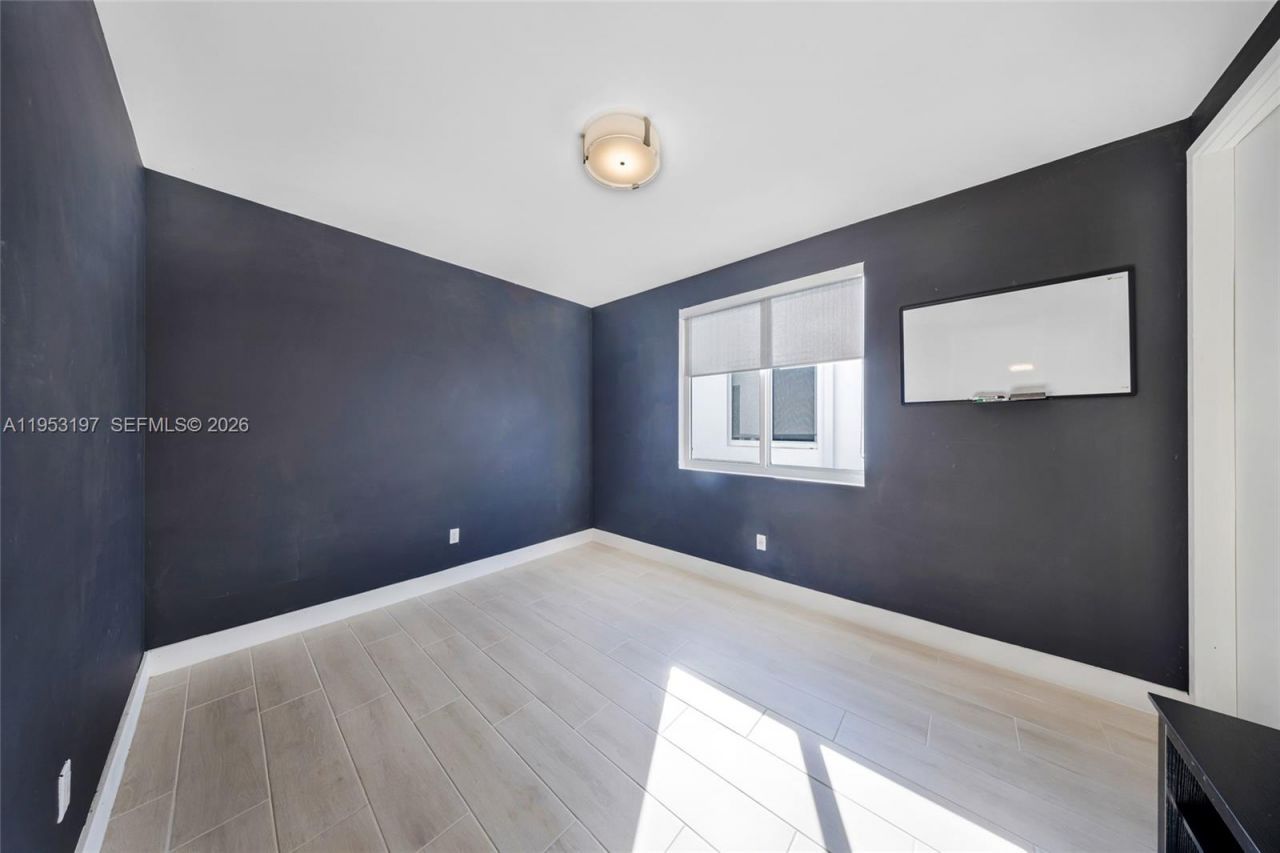 817 NE 17th Way, Fort Lauderdale, FL 33304 Photo