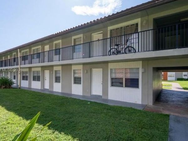 1200 SW 50th Ave, Unit 207-3, North Lauderdale, FL 33068