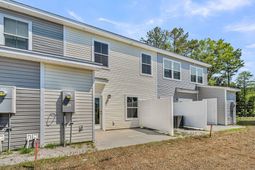 251 Harding Lane photo 4