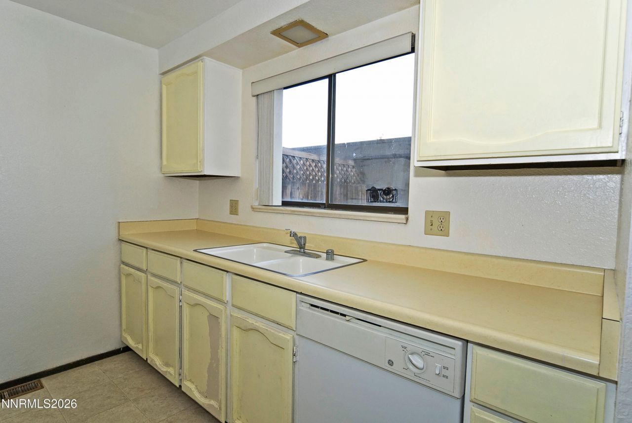 718 Travis Drive, Unit APT C, Carson City, NV 89701 Photo