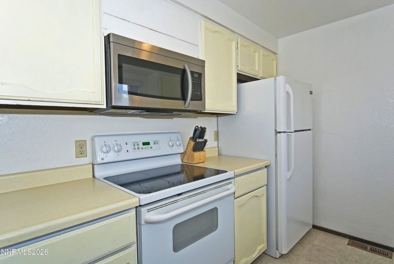 718 Travis Drive, Unit APT C, Carson City, NV 89701 Photo