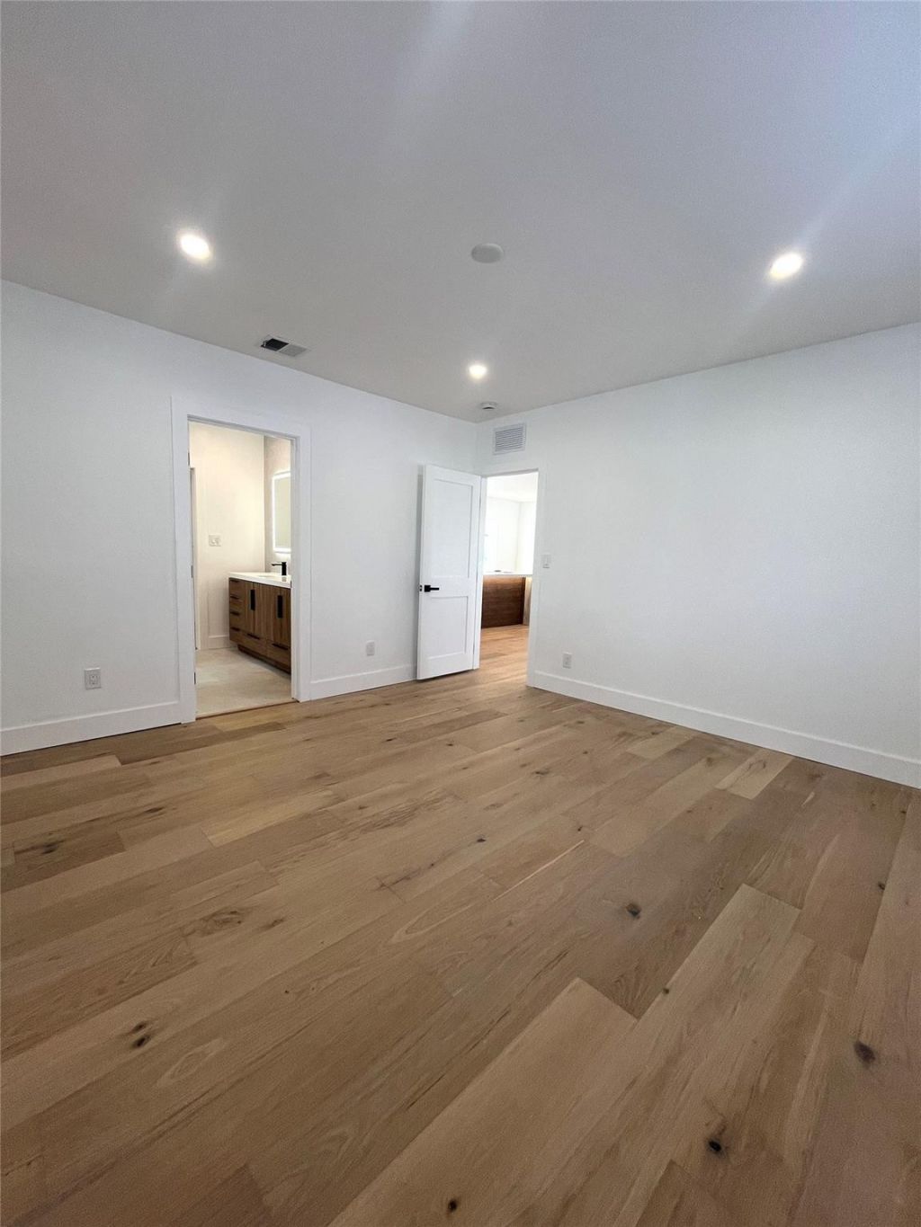 8801 N Miami Avenue, El Portal, FL 33150 Photo