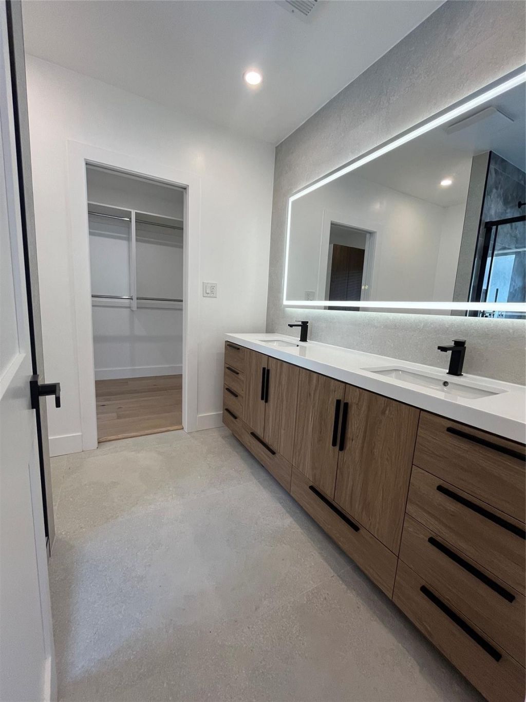 8801 N Miami Avenue, El Portal, FL 33150 Photo