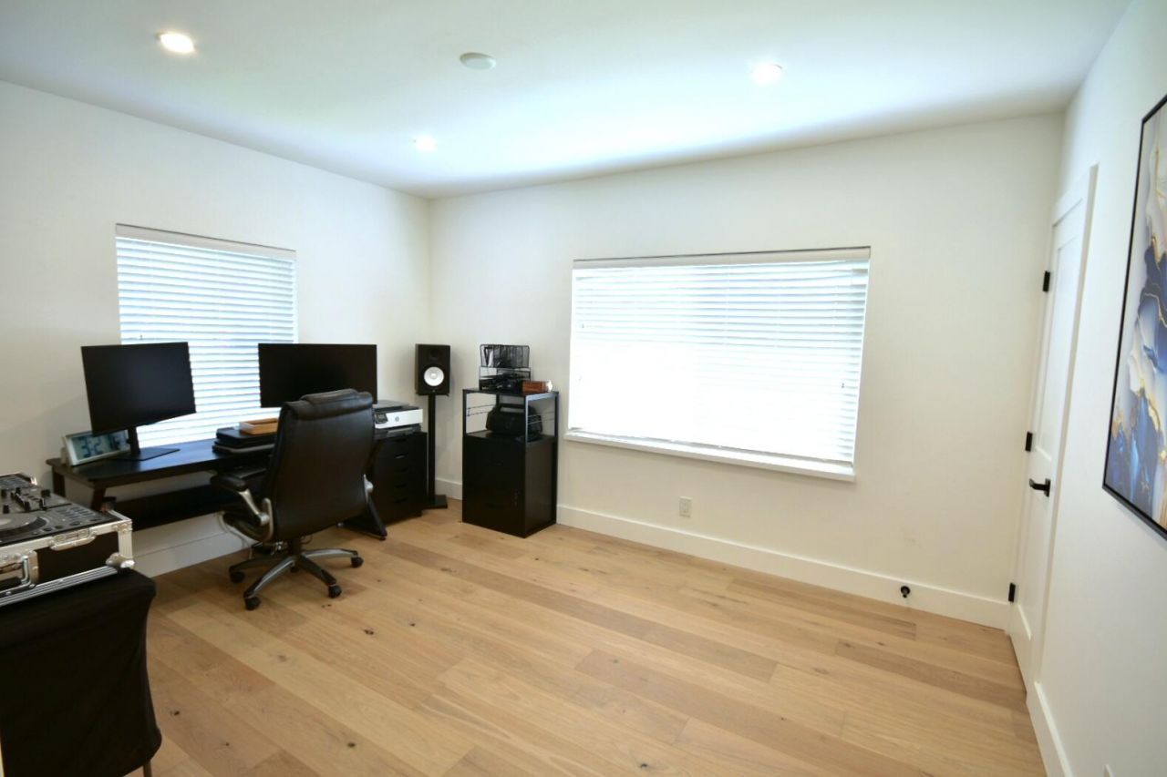 8801 N Miami Avenue, El Portal, FL 33150 Photo