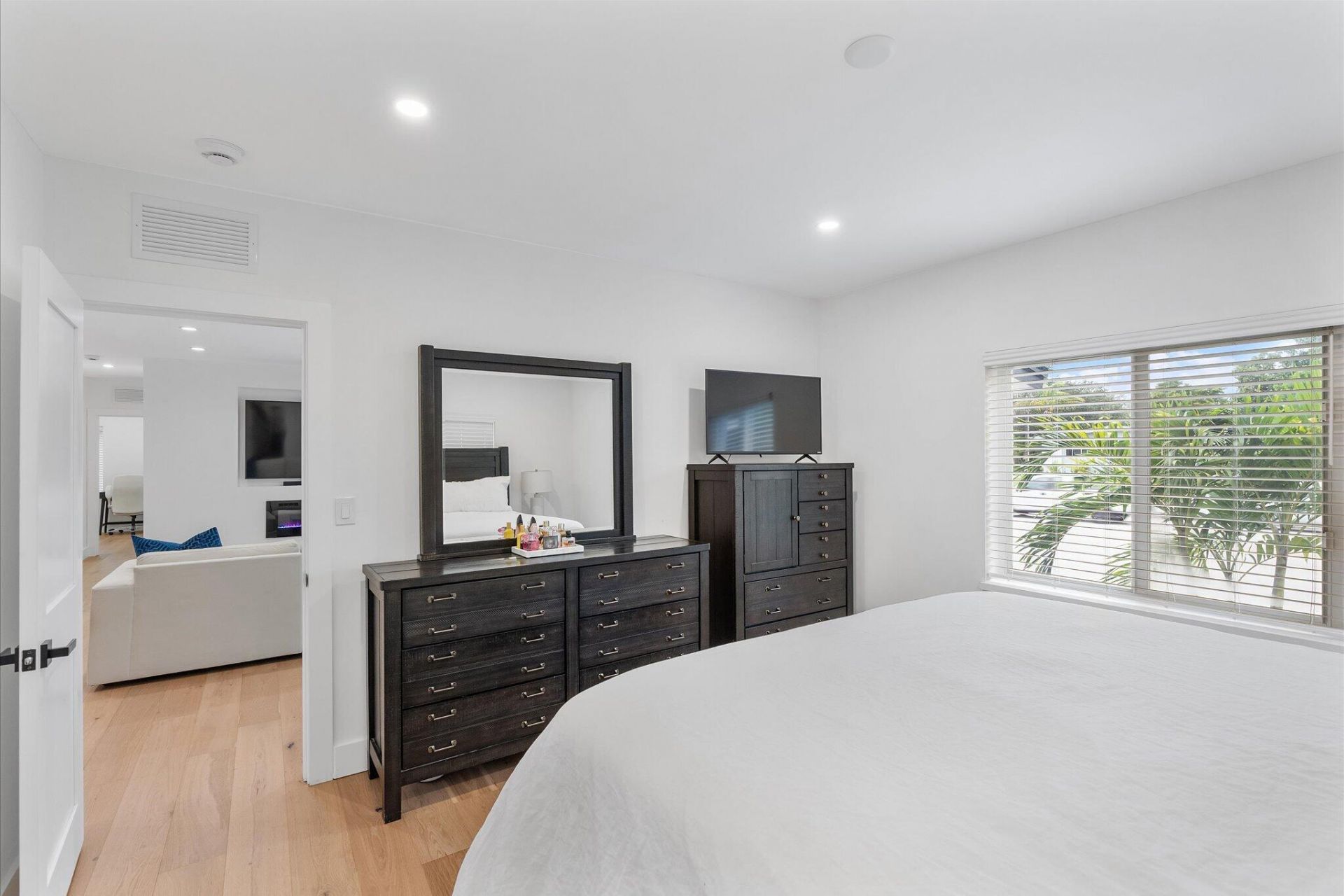 8801 N Miami Avenue, El Portal, FL 33150 Photo