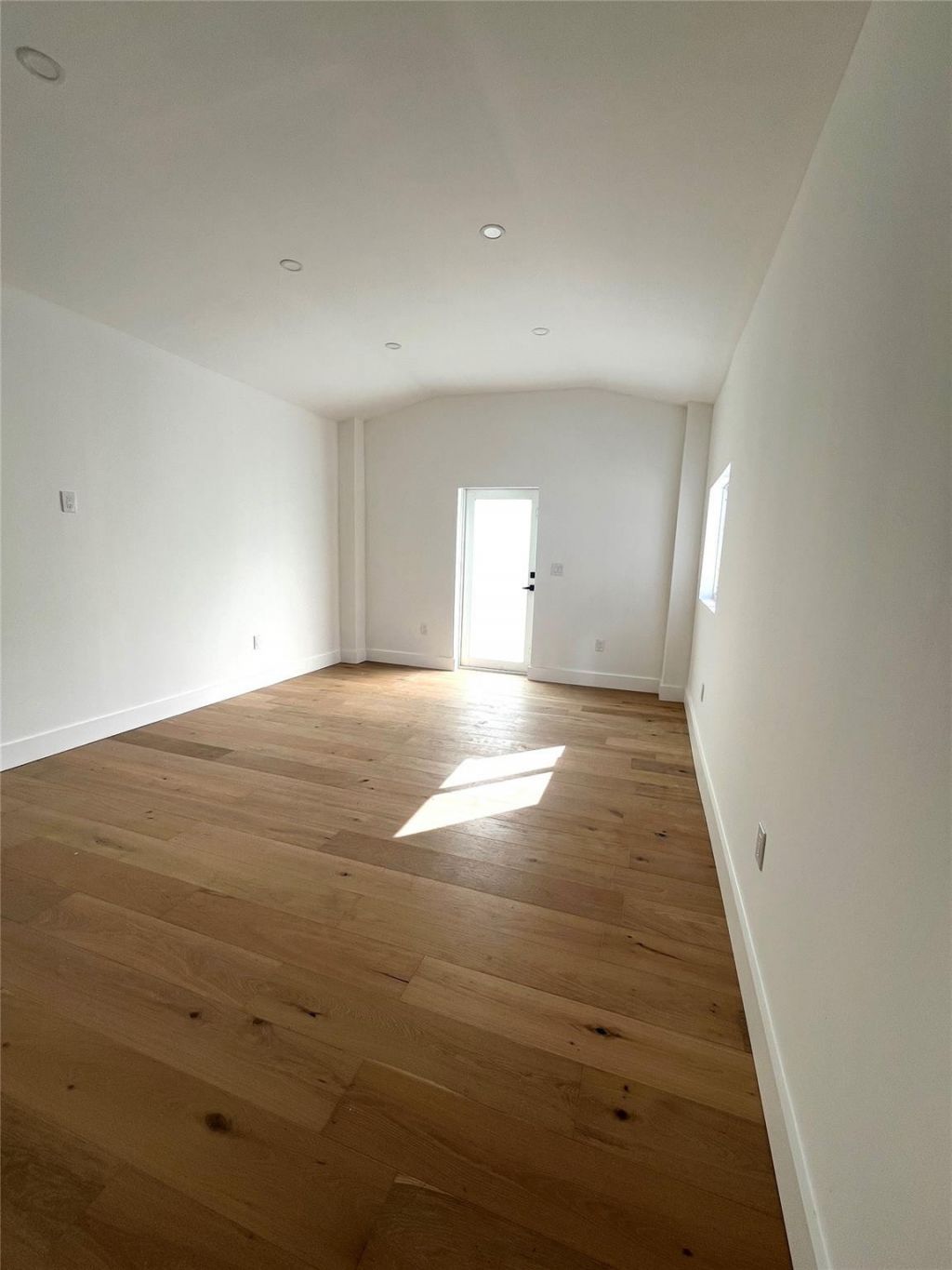 8801 N Miami Avenue, El Portal, FL 33150 Photo