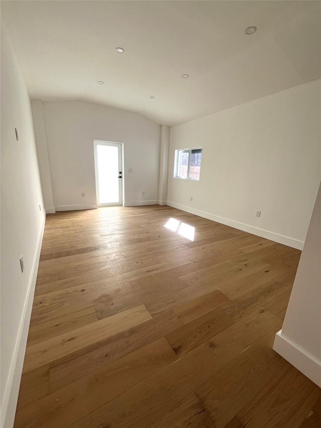 8801 N Miami Avenue, El Portal, FL 33150 Photo