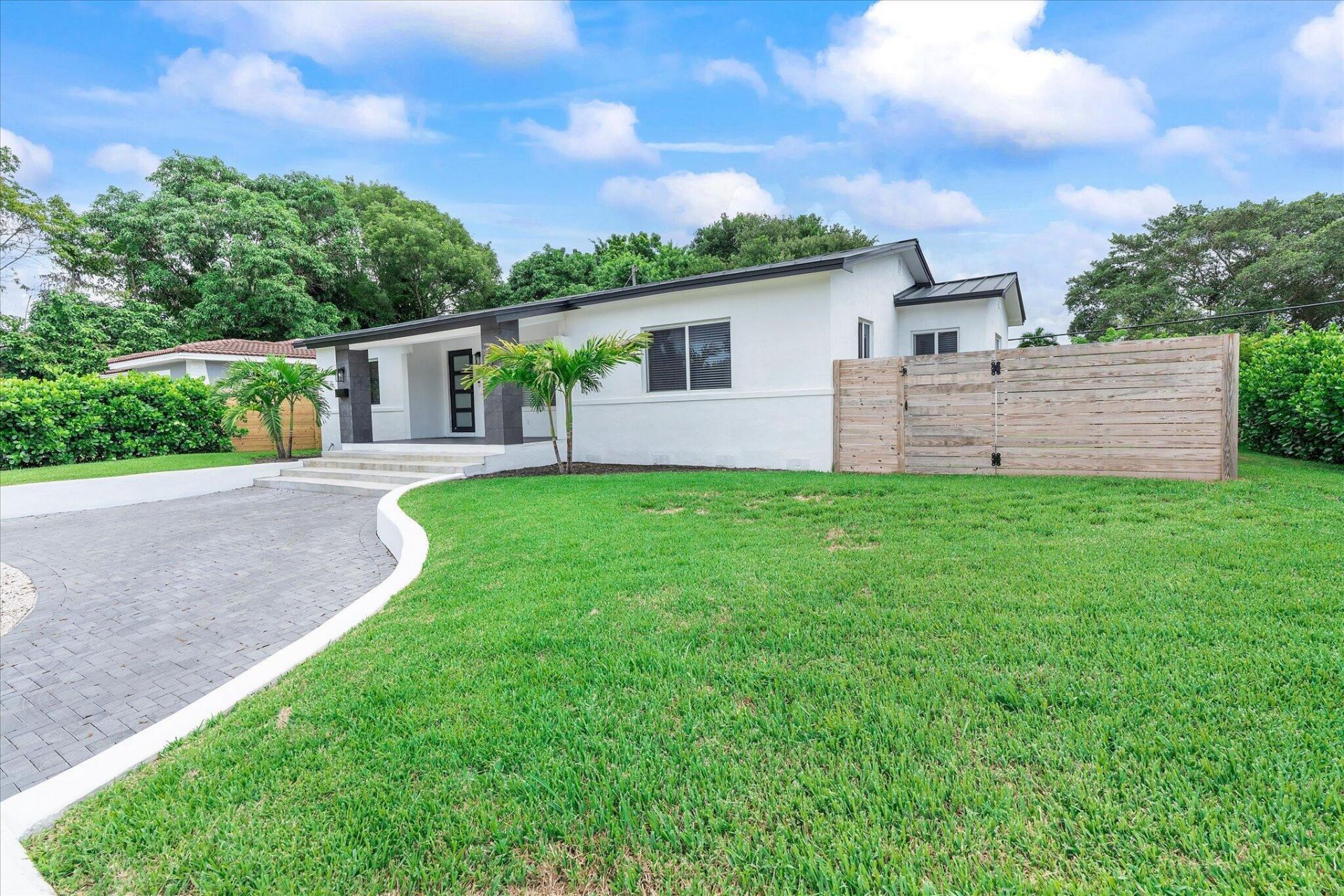 8801 N Miami Avenue, El Portal, FL 33150 Photo