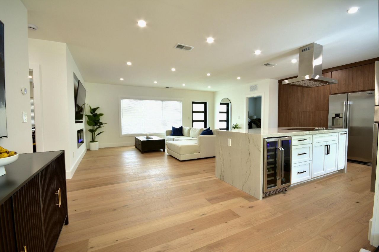 8801 N Miami Avenue, El Portal, FL 33150 Photo