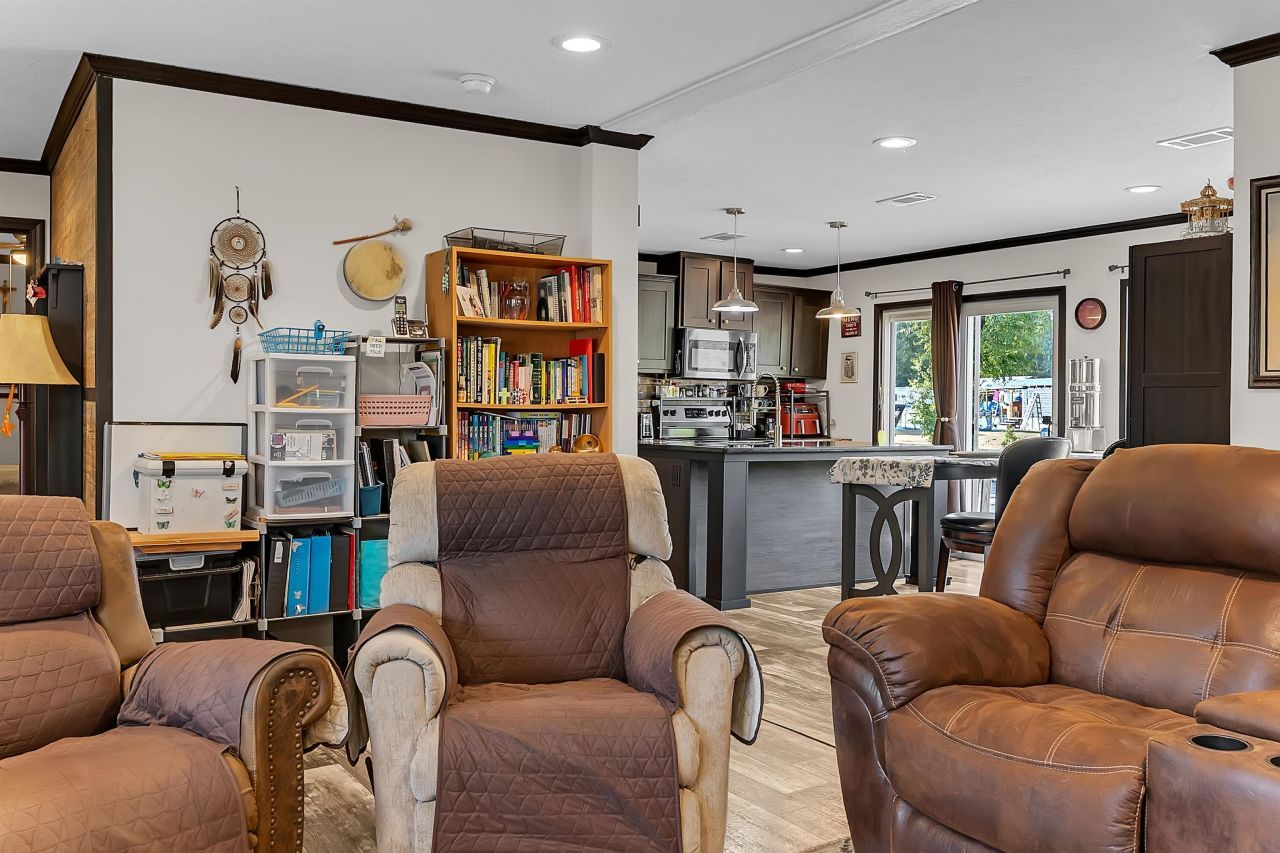 616 NE Hillside Terrace Street, Lee, FL 32059 Photo