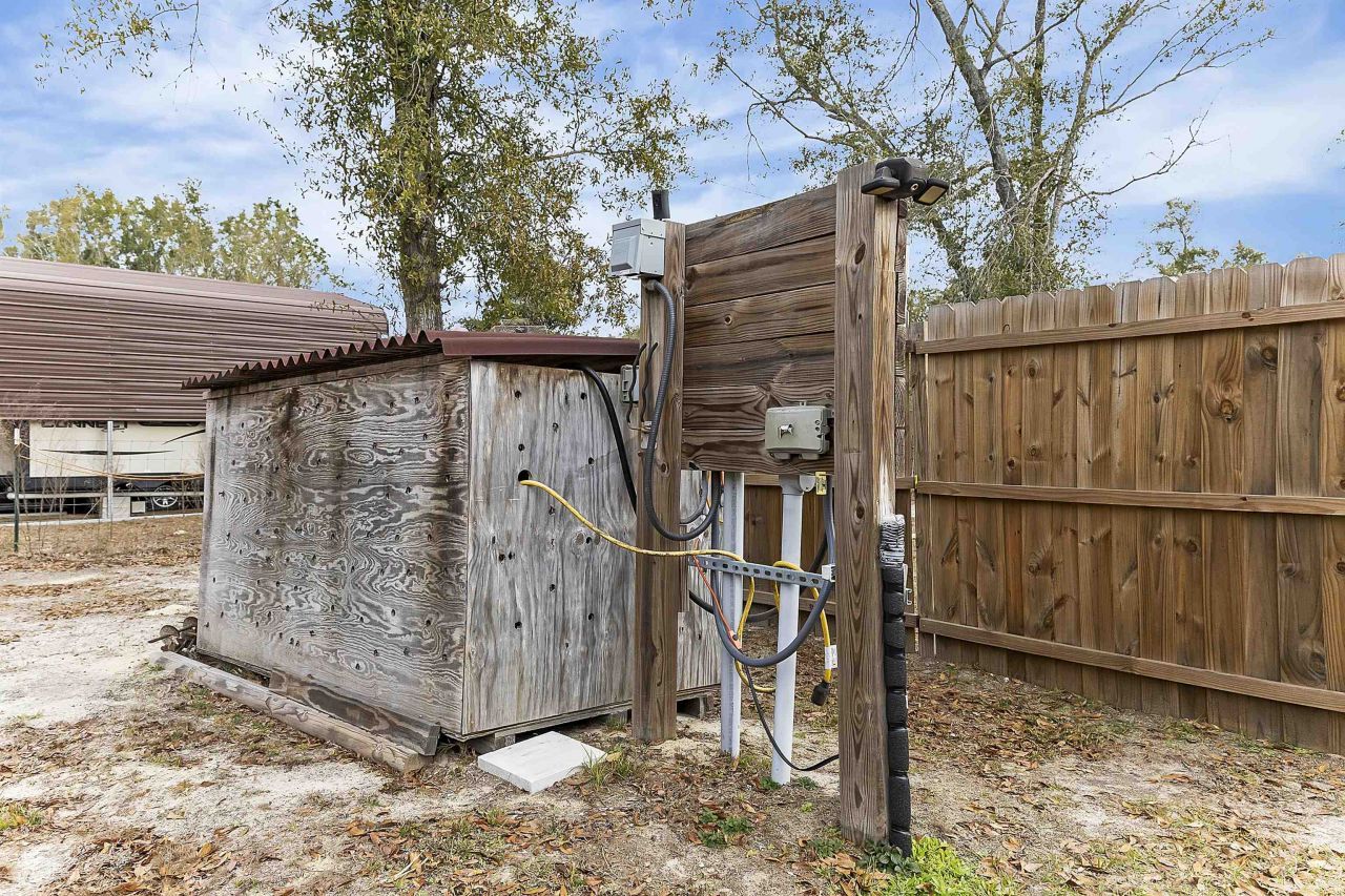 616 NE Hillside Terrace Street, Lee, FL 32059 Photo