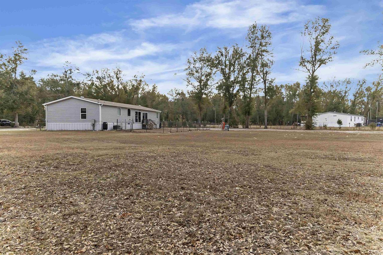 616 NE Hillside Terrace Street, Lee, FL 32059 Photo