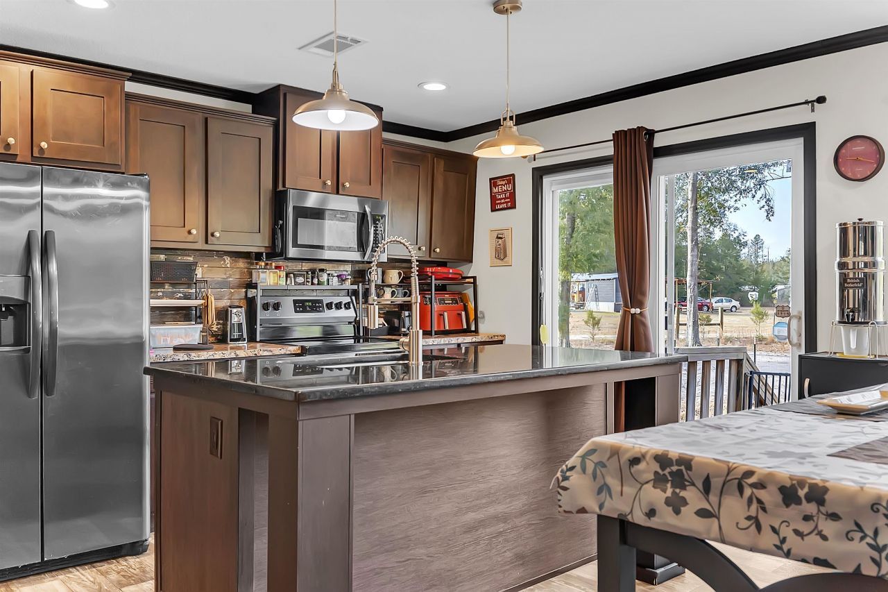 616 NE Hillside Terrace Street, Lee, FL 32059 Photo