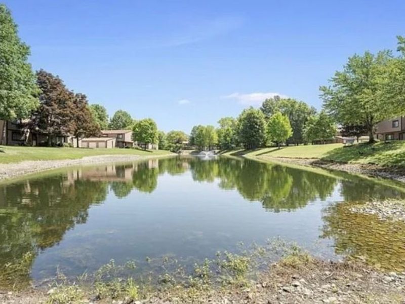 26651 Lake of the Falls, Unit 26651, Olmsted Falls, OH 44138 Photo 10