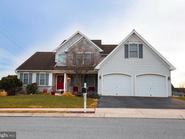 425 ZACHARY DRIVE, MANHEIM, PA 17545