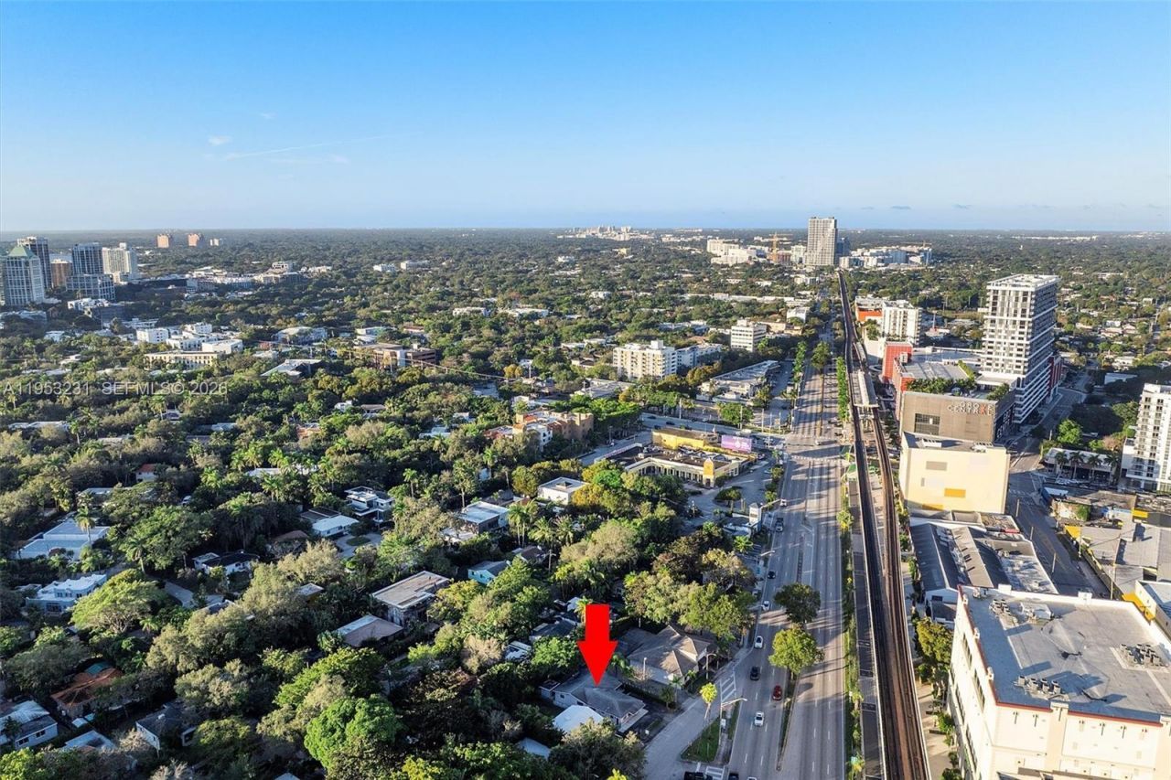2482 SW Secoffee Ter, Miami, FL 33133 Photo